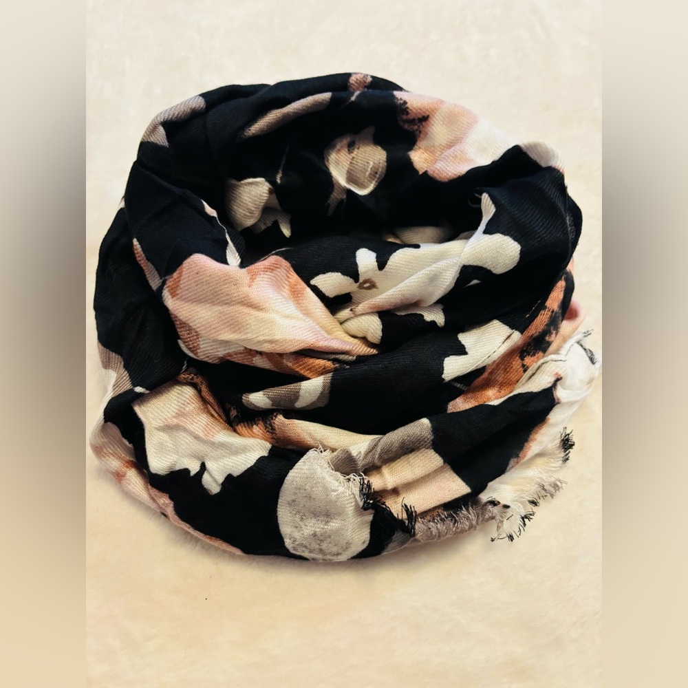 Liz Claiborne Rayon Floral Black and Pink Scarf. 27”x72” NWT - Picture 2 of 5